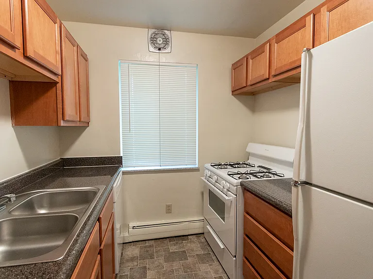 Colonial Ridge — Photo 87