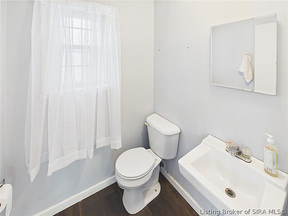4th image of 205 Luther Circle