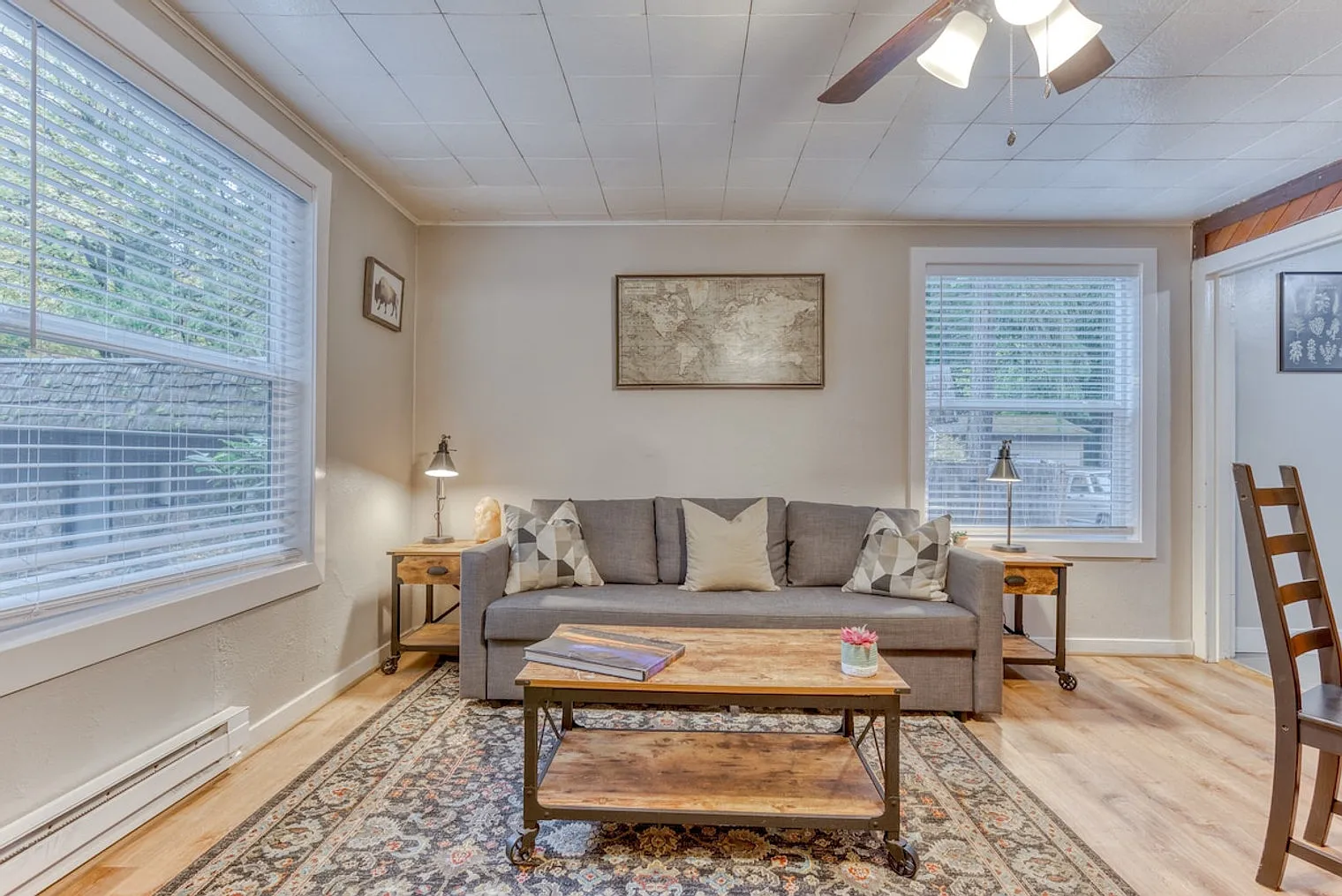 1 bed, 1.0 bath, 699 sqft, $2,893 — Photo 1