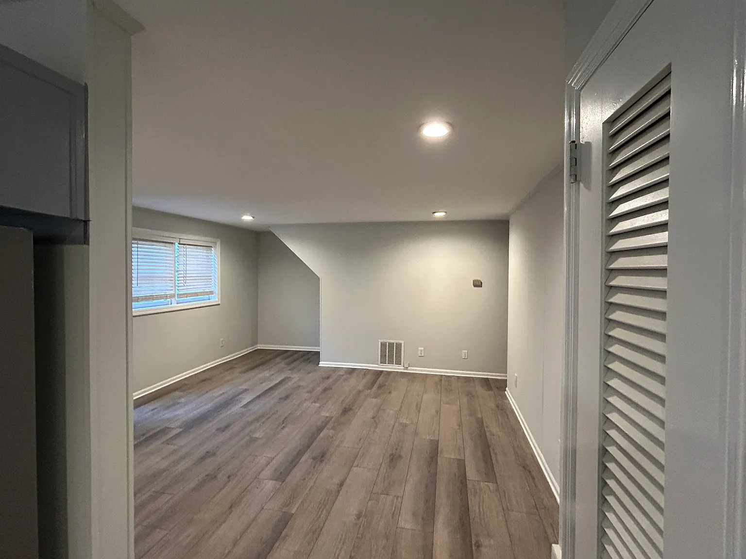 2 bed, 1200 sqft, $2,100 — Photo 3