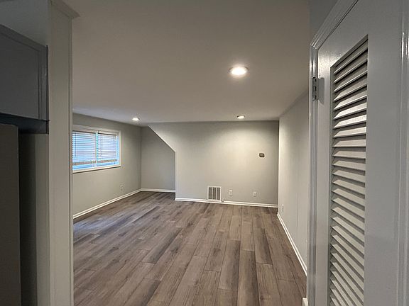 3rd image of 792 Marstevan Dr NE #3
