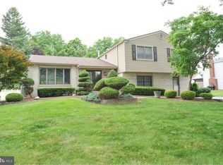 25 Michael Rd, Holland, PA 18966