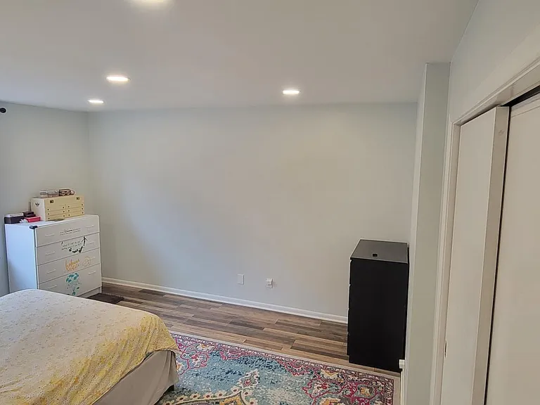 19425 Van Aken Blvd #411 — Photo 9