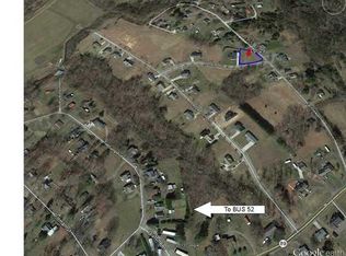 123 Monarch Ct, Mount Airy, NC 27030