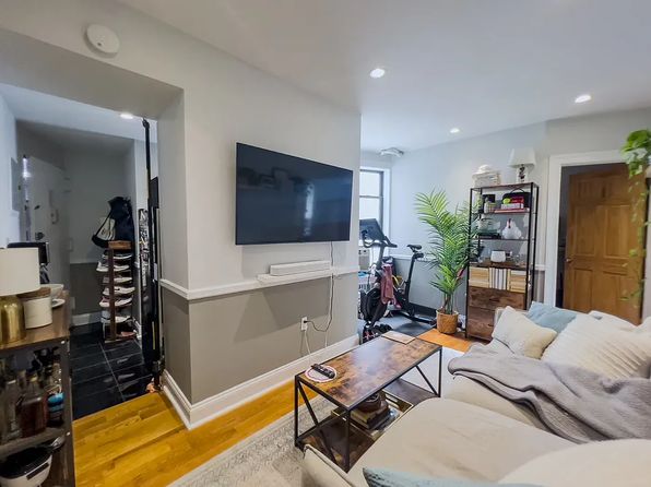 98 Thompson St APT 28