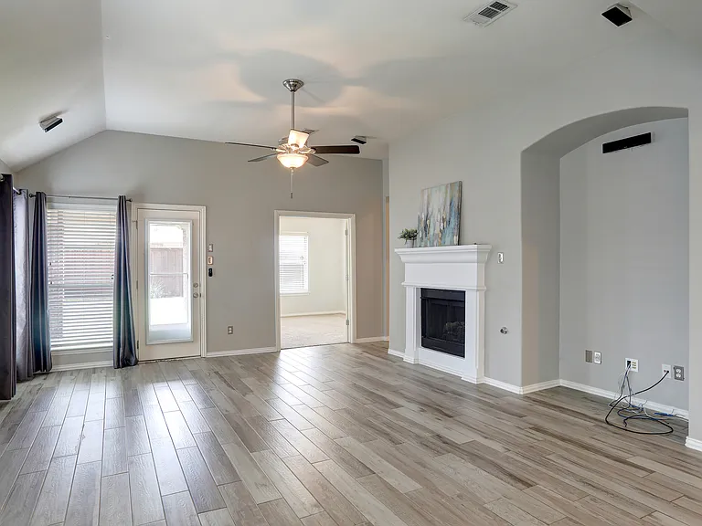 2804 Cascade Cove Dr — Photo 4