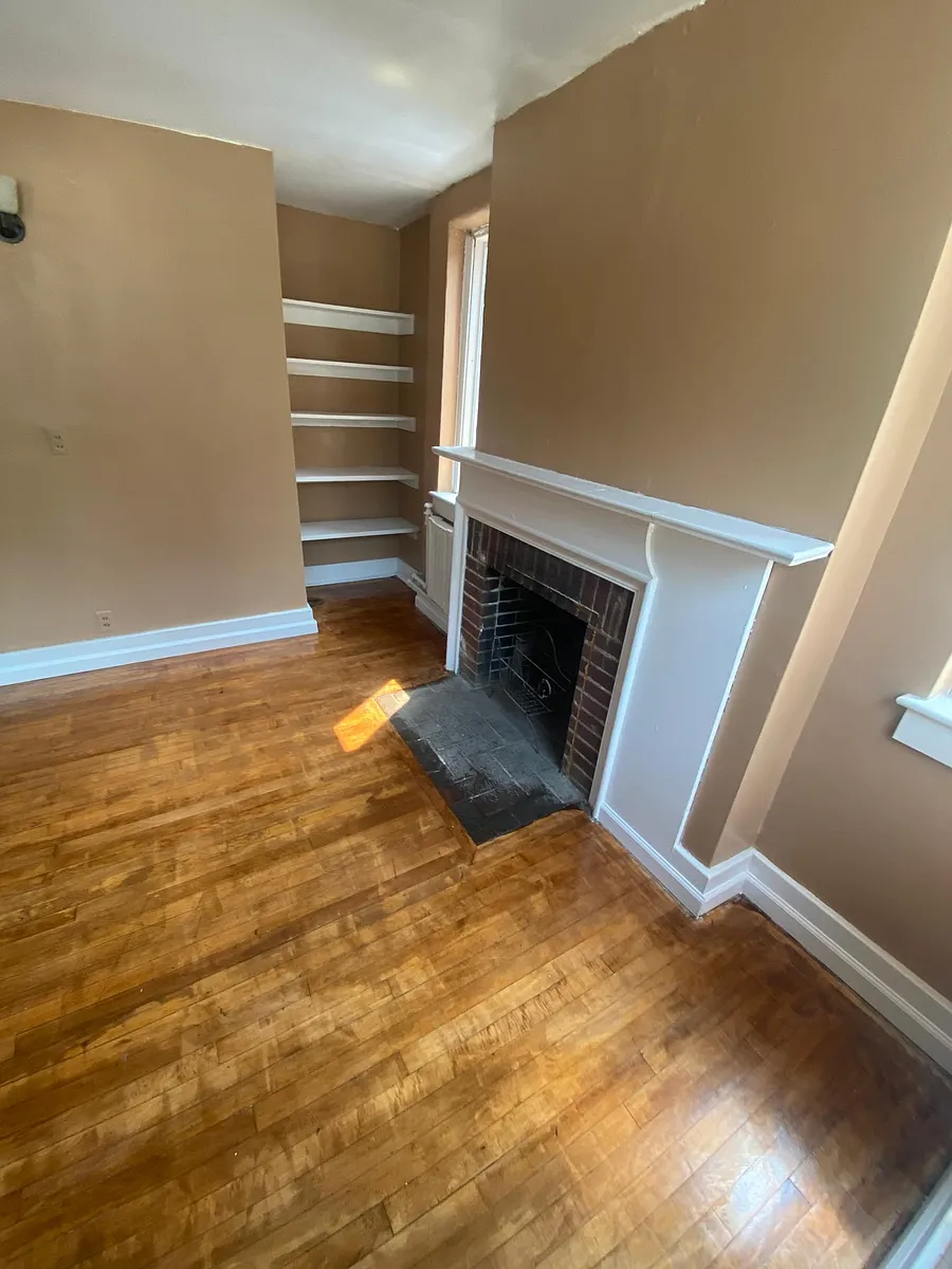 Building Photo - 1623 Genesee St #5