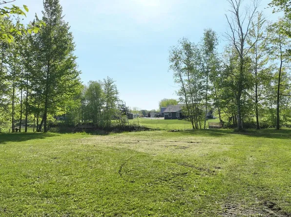 7389 N Edgebrook Ln, Hope, MI 48628