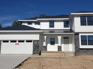 4189 Old Hawk Ct, Grand Rapids, MI 49525