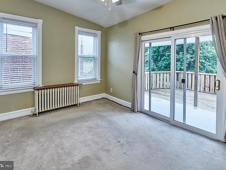 1607 W 9th St — Photo 17