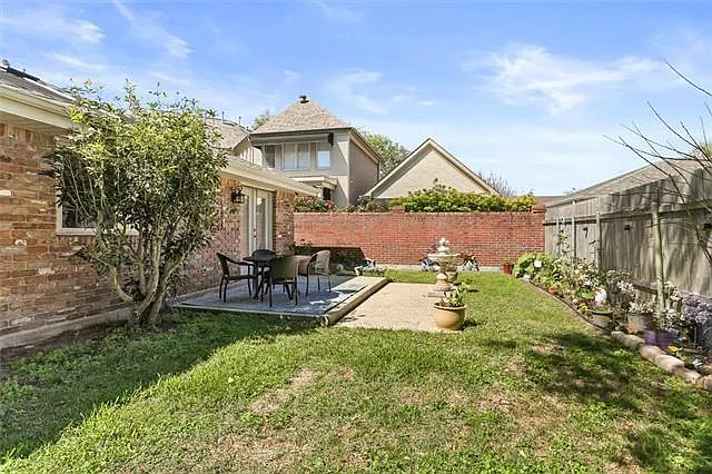 4521 Taft Park — Photo 22