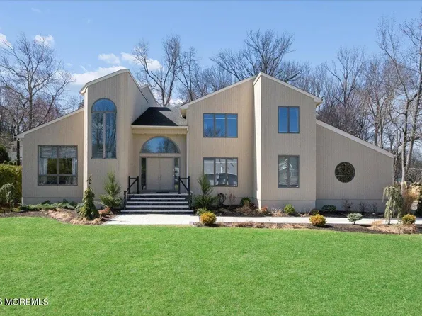 220 Tracy Drive, Morganville, NJ 07751