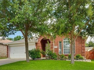 805 Slaughter Ln, Euless, TX 76040