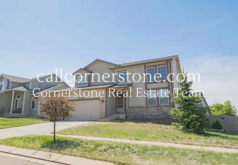 4735 Malcom Ct — Photo 2