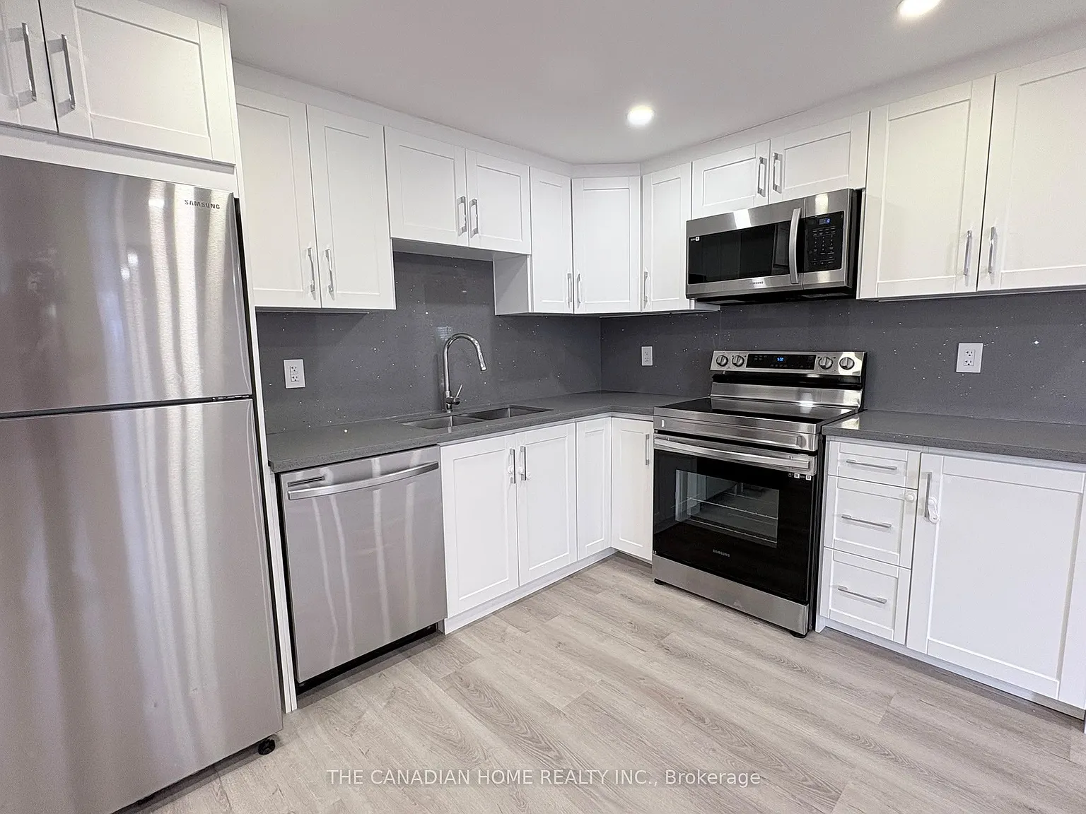 2 bed, $1,900 — Photo 2