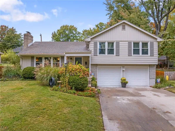 7624 W 88th St, Overland Park, KS 66212