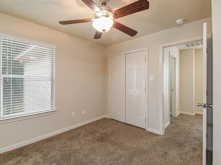 213 Foster St — Photo 13