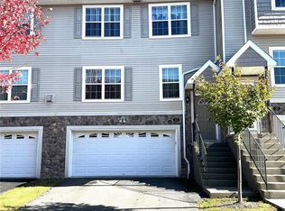 28 Hidden Creek Blvd, Monroe, NY 10950