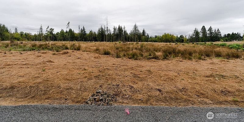 3rd image of 138 Easton Lane
