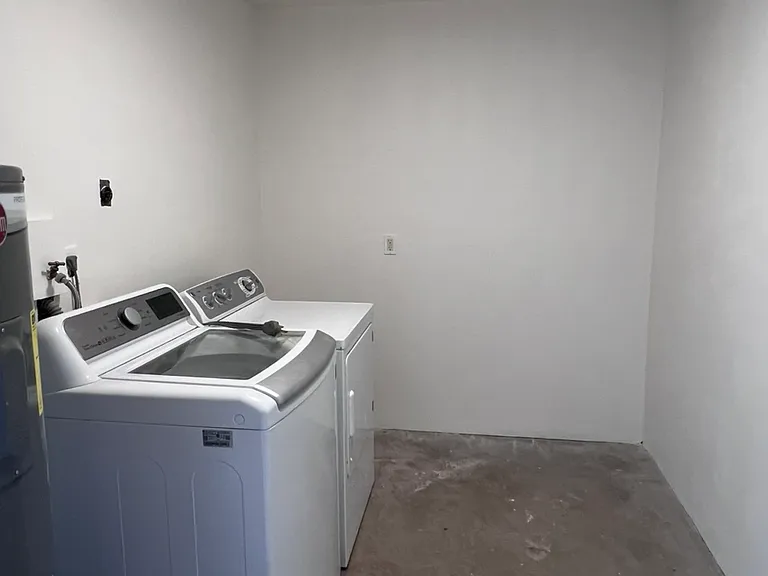 1322 E Broadmor Dr — Photo 22