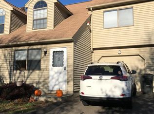 5 Laconia Ln, Milford, CT 06460