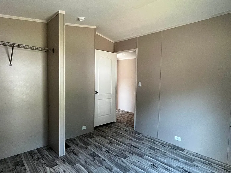 4144 Thomas St — Photo 17