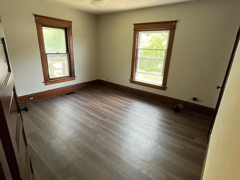 549 Pine Street — Photo 1