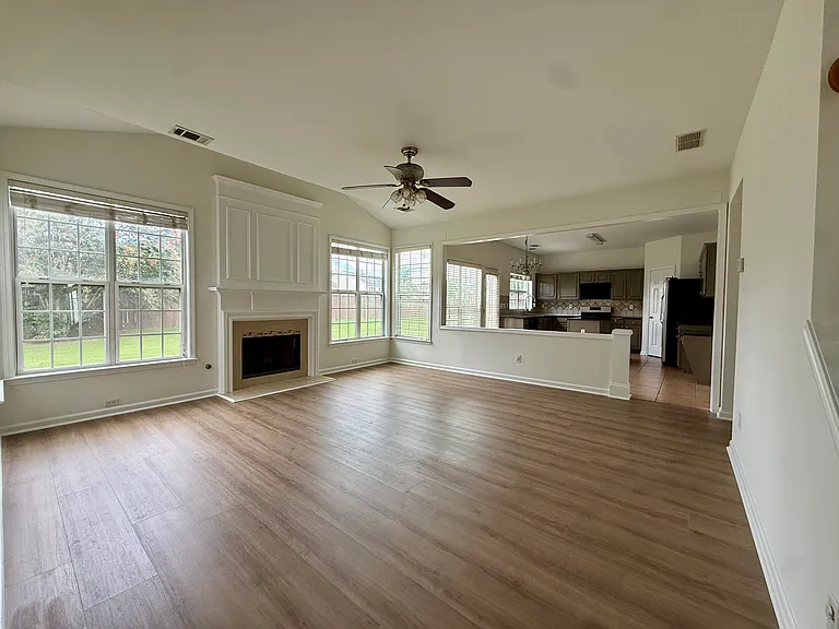 8330 Grenadier Trl — Photo 12