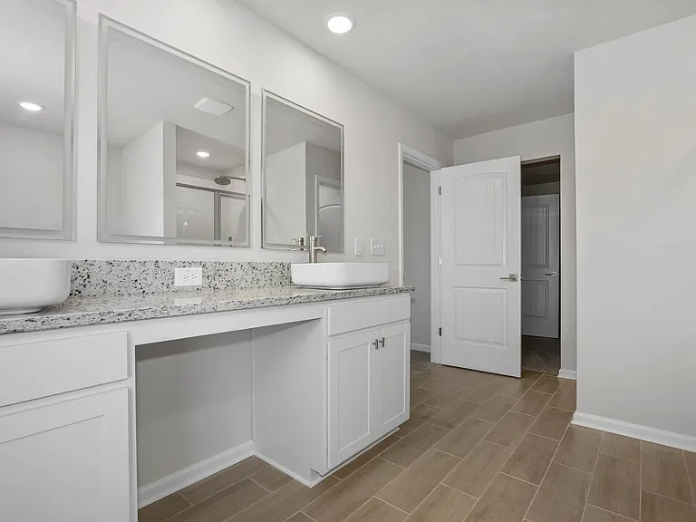 3640 Parkway James Dr — Photo 13