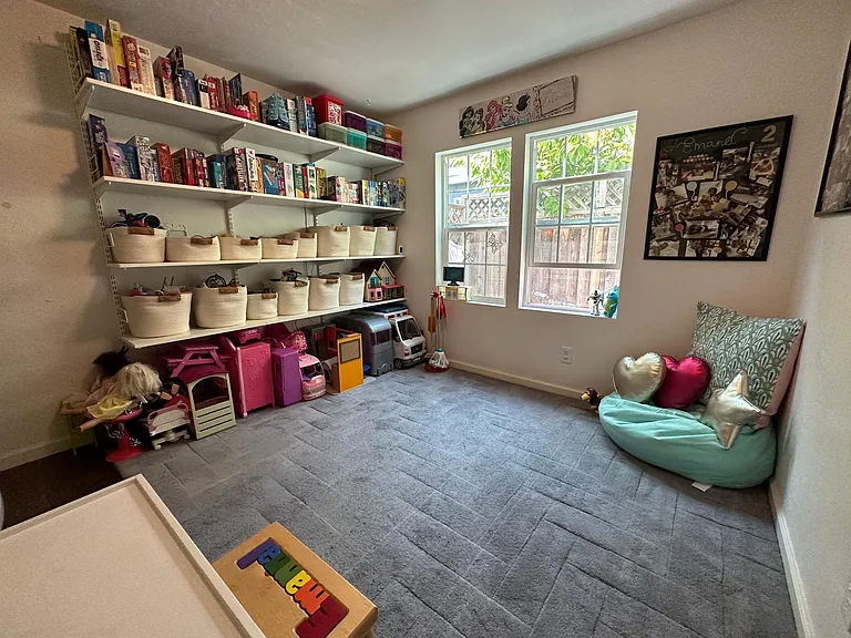 501 Bradley Ave — Photo 14