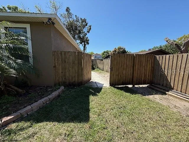 6609 Myrna Dr — Photo 3