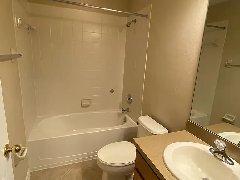 208 Canterbury Bell Dr — Photo 20