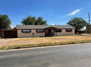 2301 W 6th St, Plainview, TX 79072