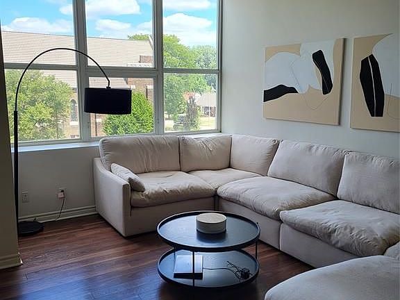 4th image of 5955 Ontario St #306