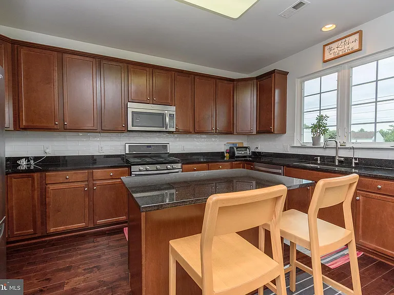 303 Ellison Dr — Photo 16