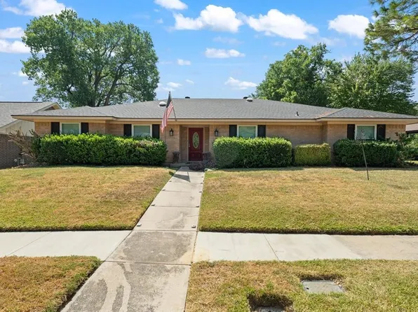 1807 Holm Oak St, Arlington, TX 76012