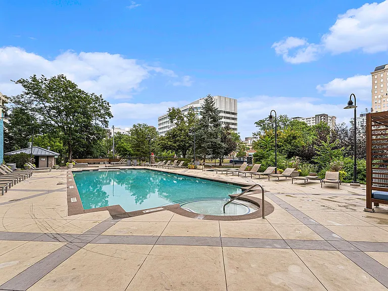 1301 N Speer Blvd #302 — Photo 40