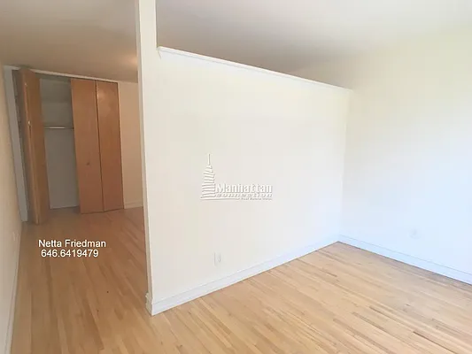 Rented by Manhattan Connection | media 26