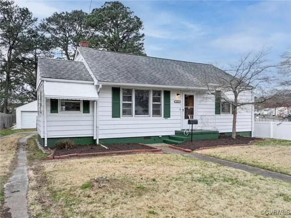 517 Battery Pl, Colonial Heights, VA 23834