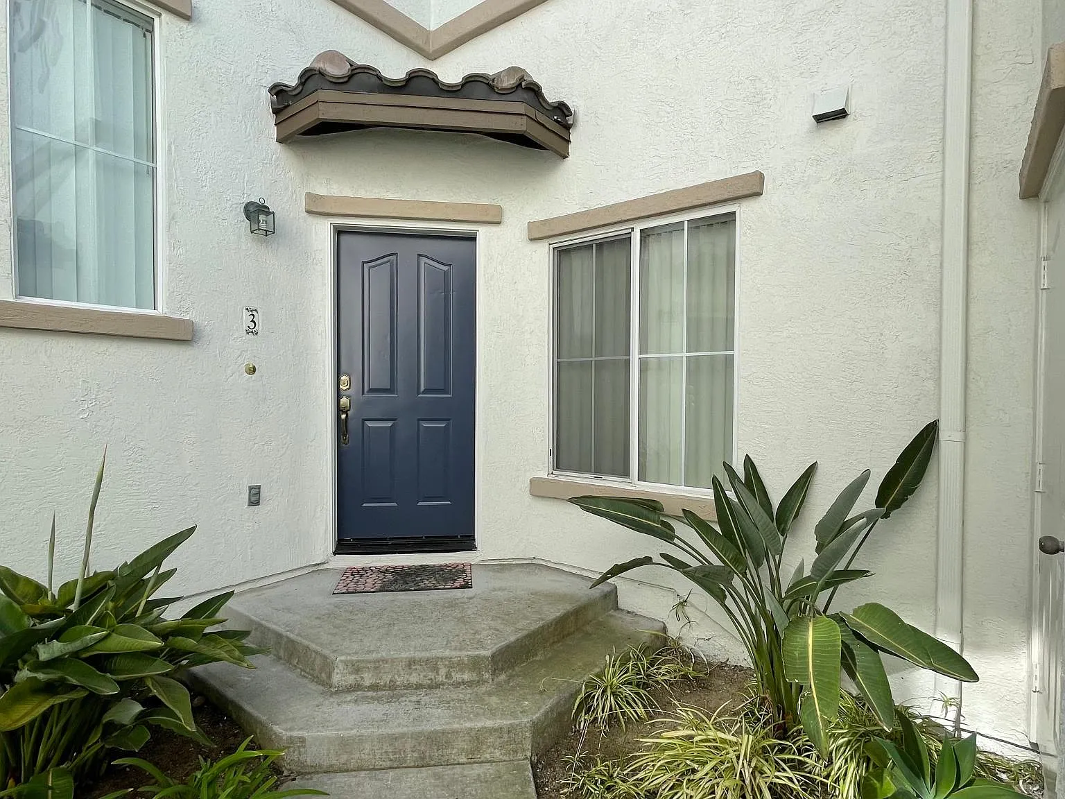 2 bed, 2.5 bath, 1360 sqft, $3,748 — Photo 3