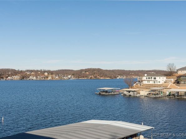 16 Hawk Harbor Ln #2B, Lake Ozark, MO 65049
