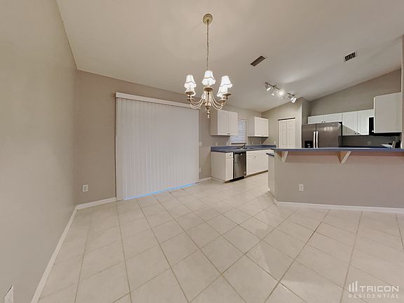 3rd image of 11432 Baggot Ave