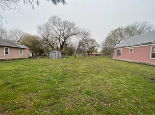 419 S Burns St, Holdenville, OK 74848