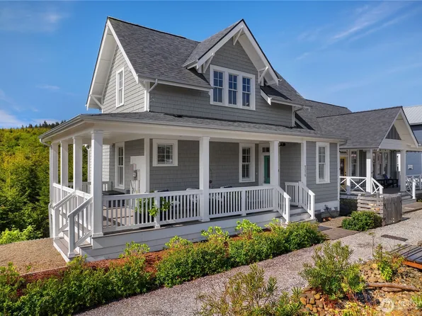326 Compass Street, Pacific Beach, WA 98571