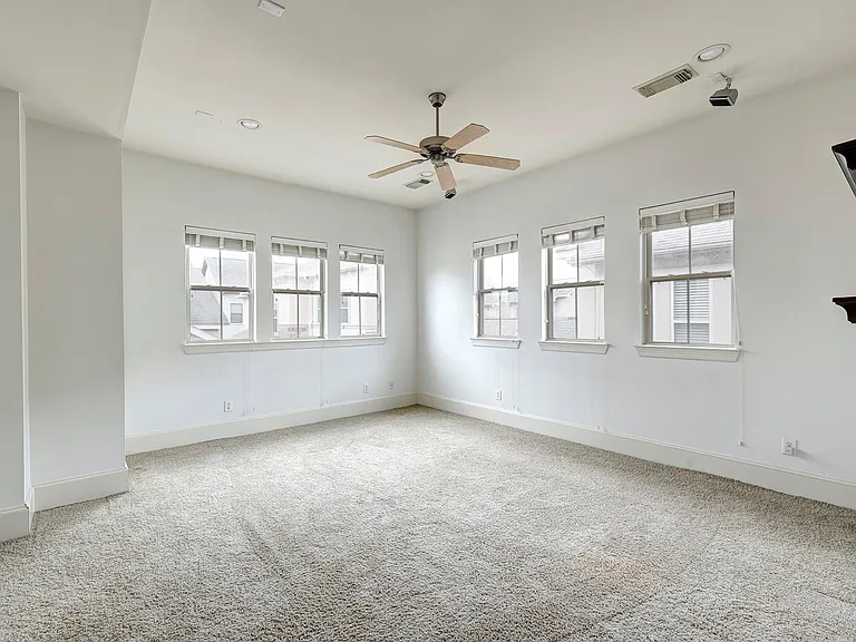 931 W 23rd St #B — Photo 20