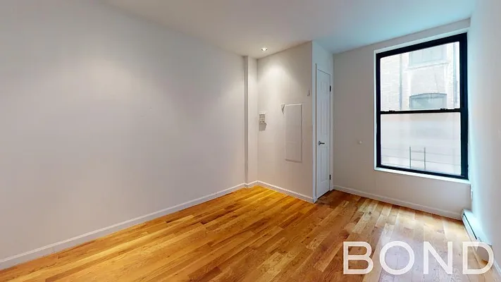 Rented by Bond New York | media 4