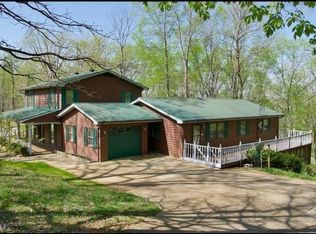 819 Greenfield Dr, Livingston, TN 38570