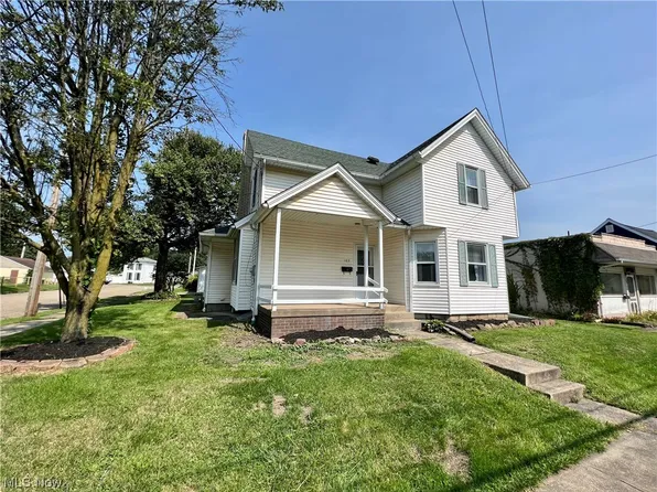 102 Canal St E, Navarre, OH 44662