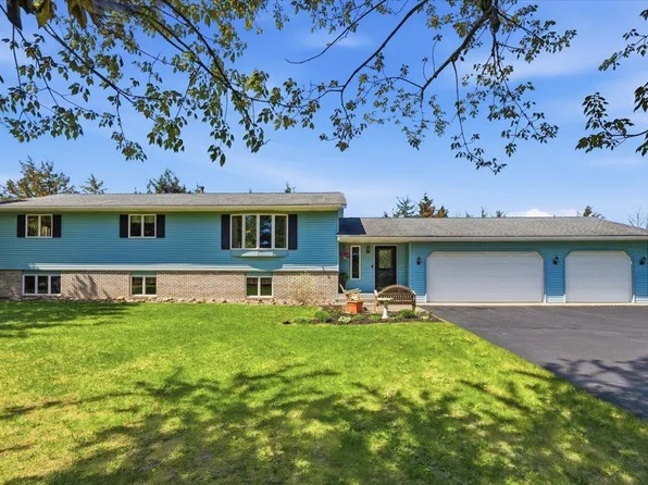 1087 Tanney Ln, Hudson, WI 54016