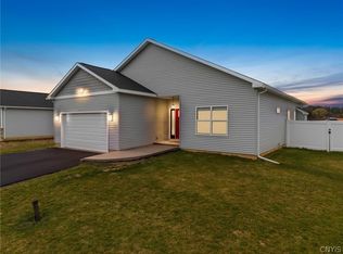 241 Bloomfield St, Baldwinsville, NY 13027